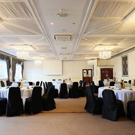 The Victoria Hotel Manchester By Compass Hospitality Oldham Buitenkant foto