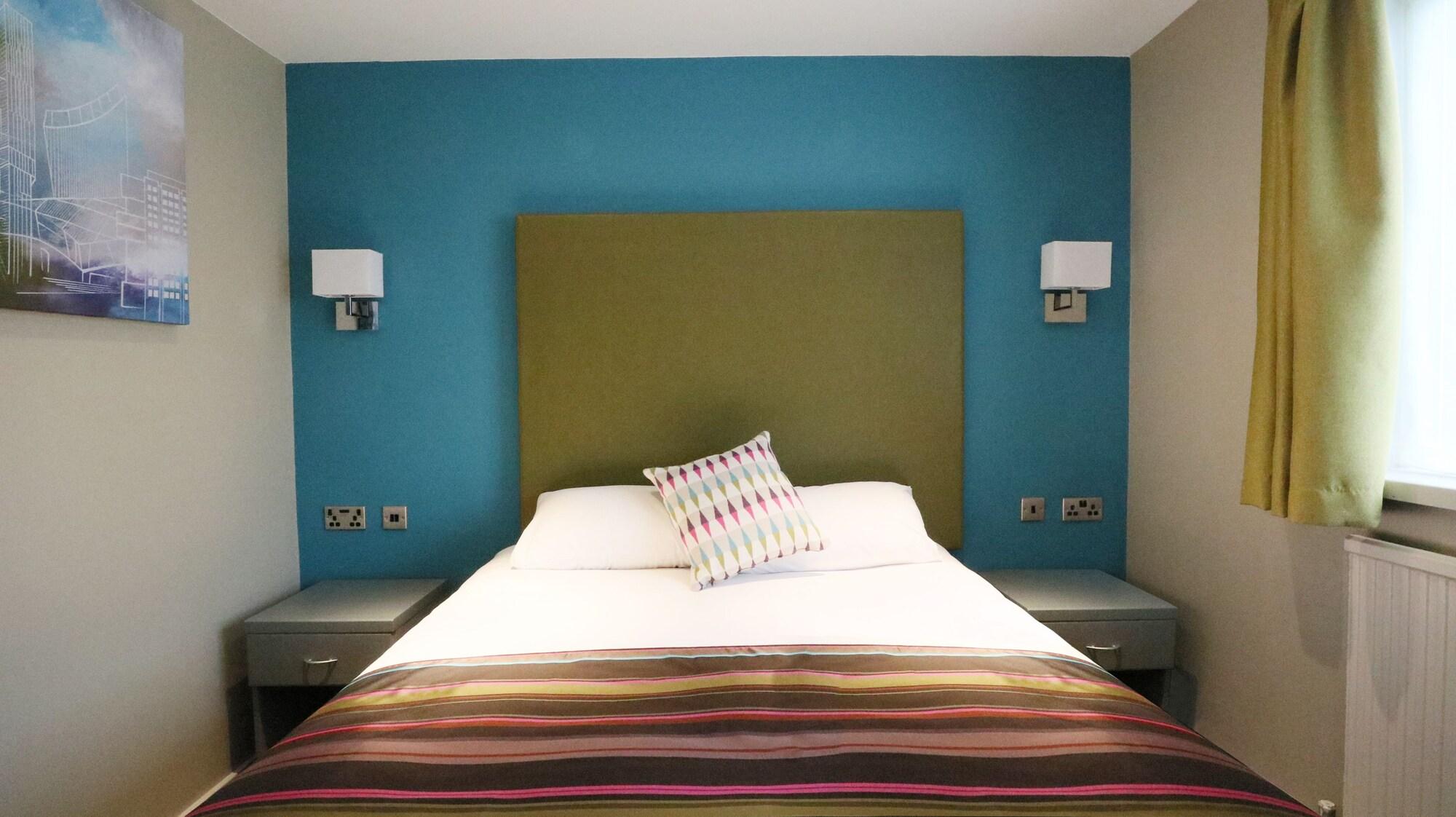 The Victoria Hotel Manchester By Compass Hospitality Oldham Buitenkant foto
