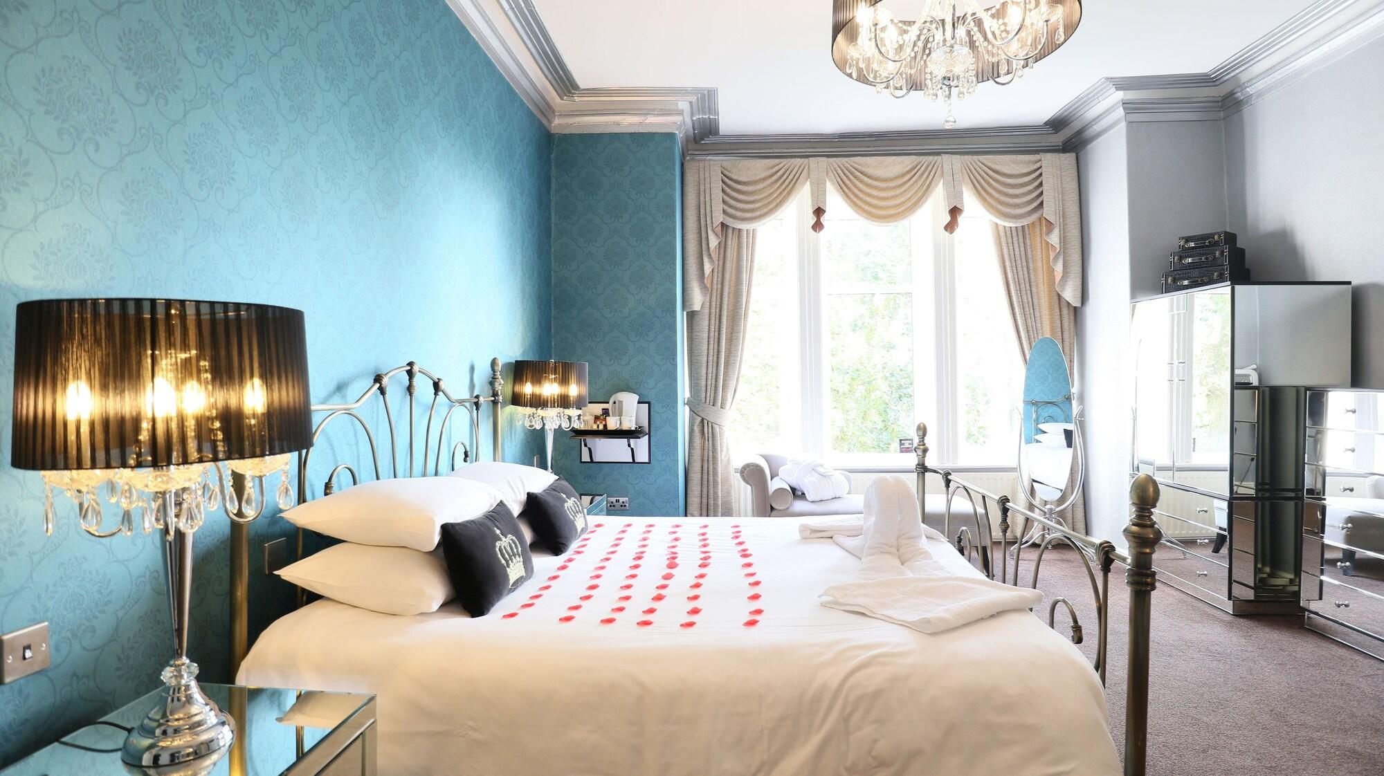 The Victoria Hotel Manchester By Compass Hospitality Oldham Buitenkant foto