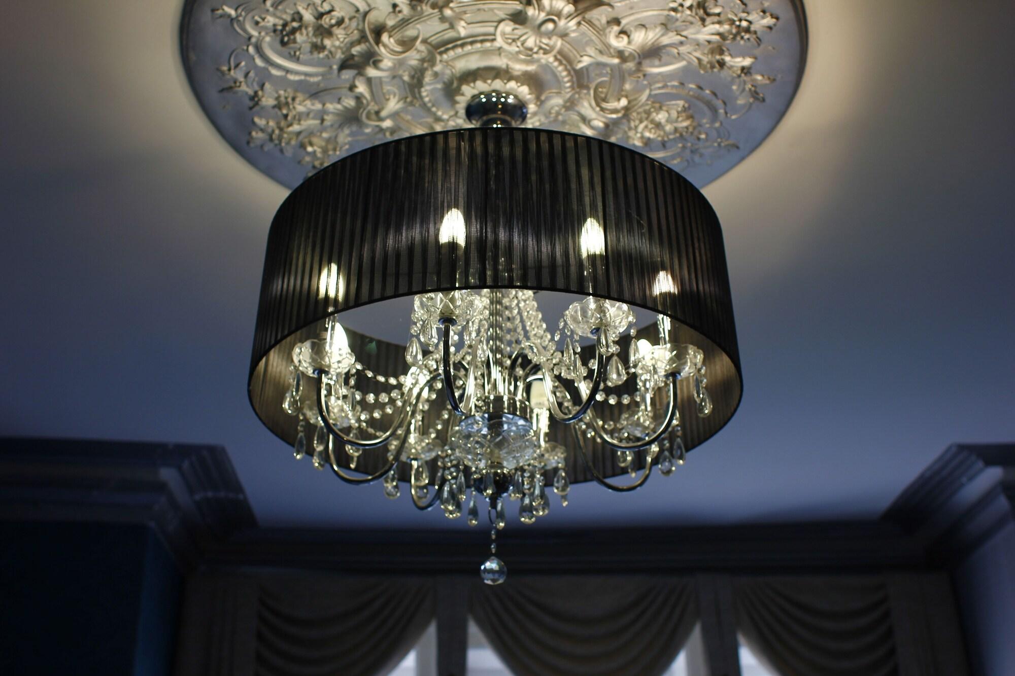The Victoria Hotel Manchester By Compass Hospitality Oldham Buitenkant foto