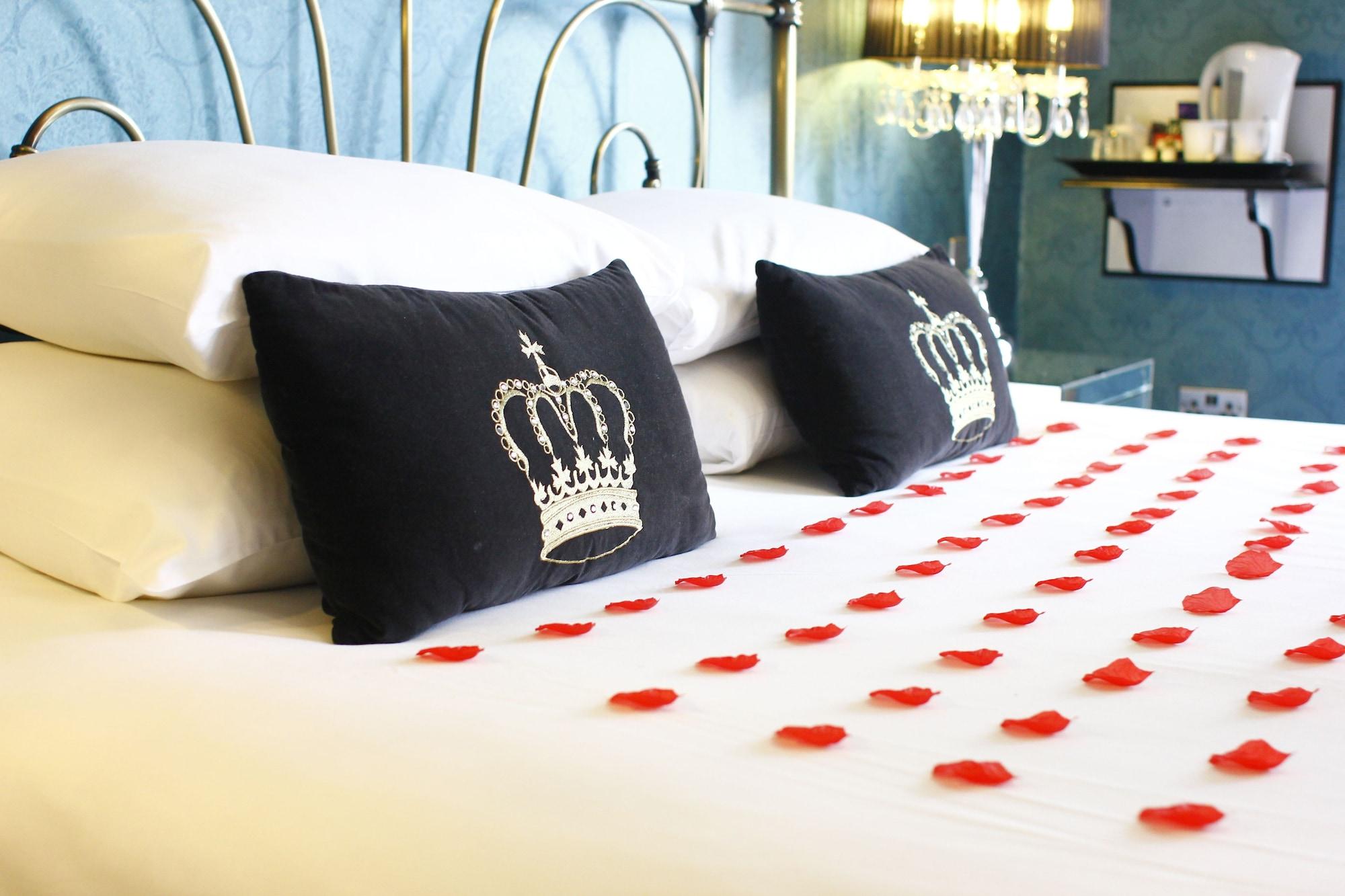 The Victoria Hotel Manchester By Compass Hospitality Oldham Buitenkant foto