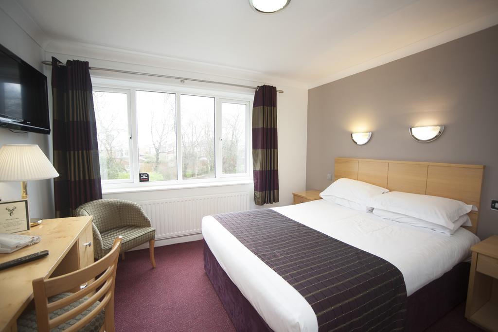 The Victoria Hotel Manchester By Compass Hospitality Oldham Buitenkant foto